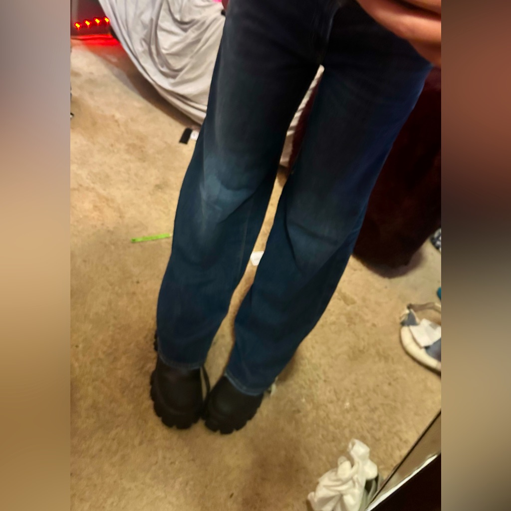Black Leather Cargo Boots A Cute Way To Bring An Grungy Look To A Cute Fit!
